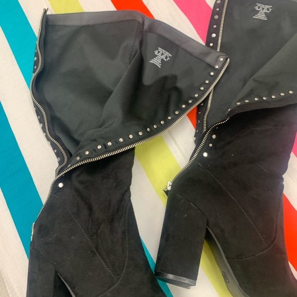 Dolcetta Olivia Knee-High Suede High Heeled Boots - Picture 3 of 5